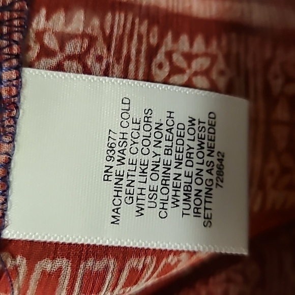 Liz Claiborne sheer tank top size medium - Picture 5 of 5